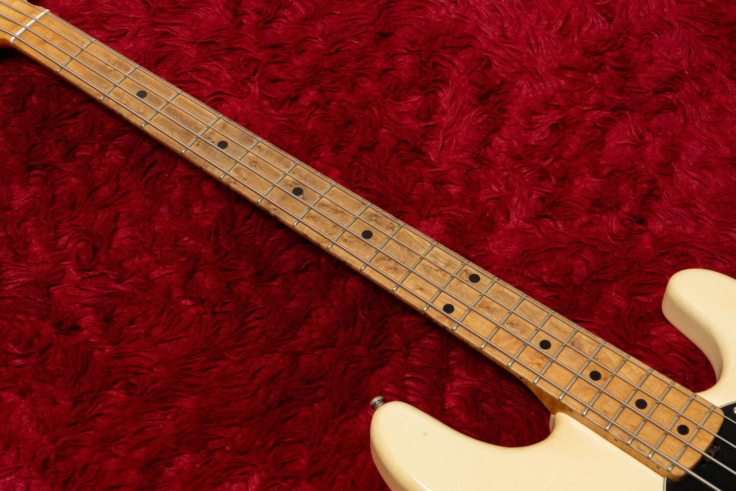 【used】Ernie Ball Music Man / StingRay 3EQ White 2000 4.275kg #E20951【Consignment】【GIB Yokohama】