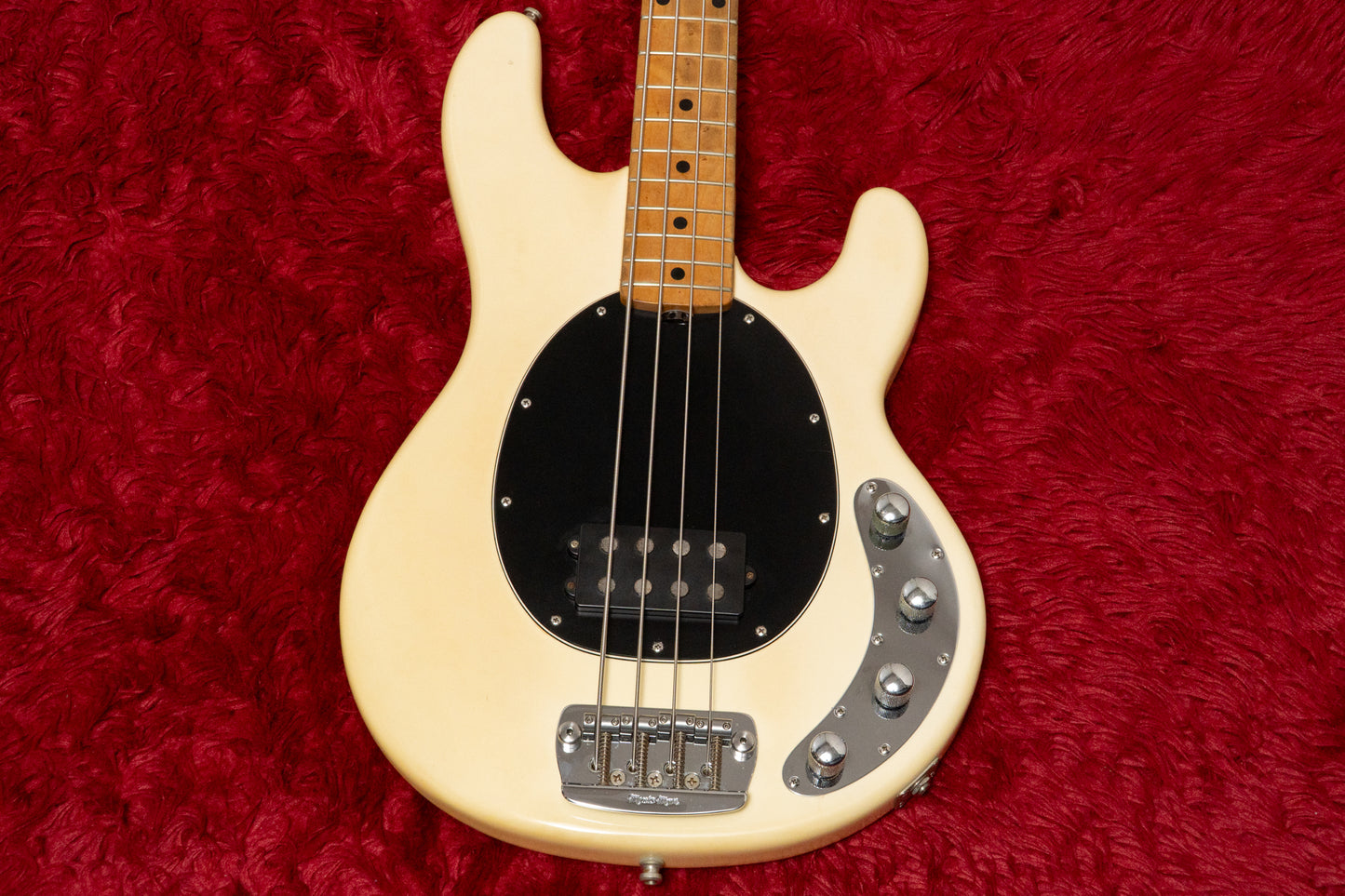 【used】Ernie Ball Music Man / StingRay 3EQ White 2000 4.275kg #E20951【Consignment】【GIB Yokohama】