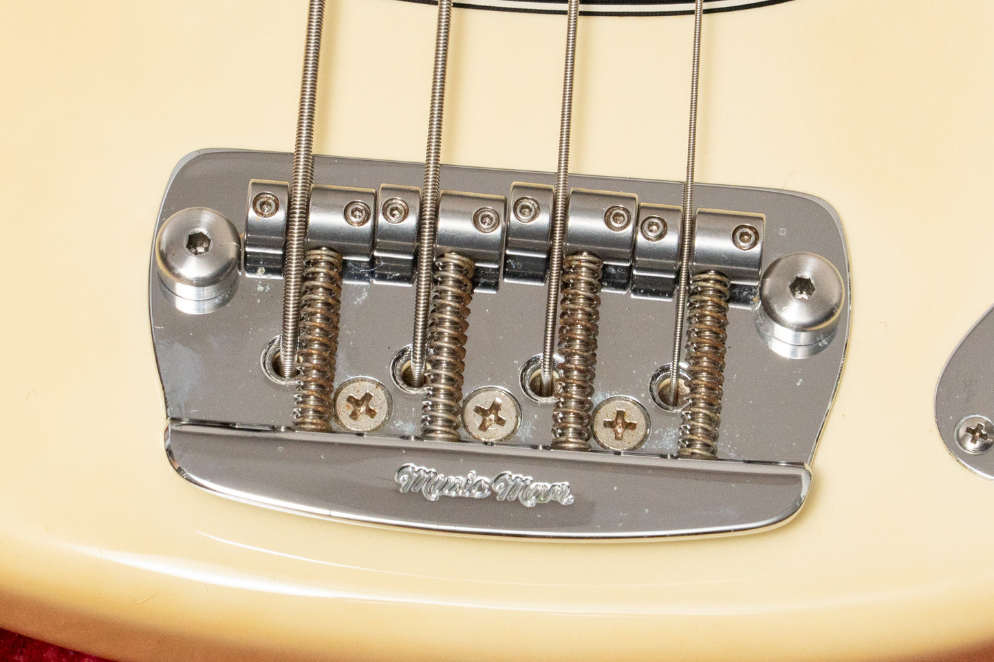 【used】Ernie Ball Music Man / StingRay 3EQ White 2000 4.275kg #E20951【Consignment】【GIB Yokohama】