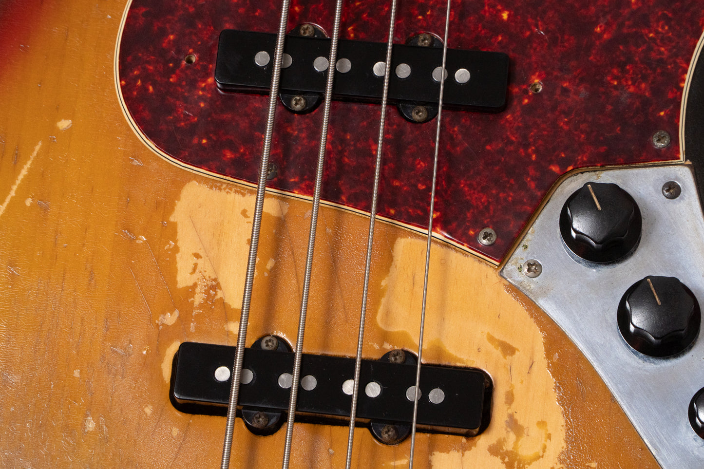 【used】Fender / 1973 Jazz Bass 3TS 3.910kg #404700【Consignment】【GIB Yokohama】