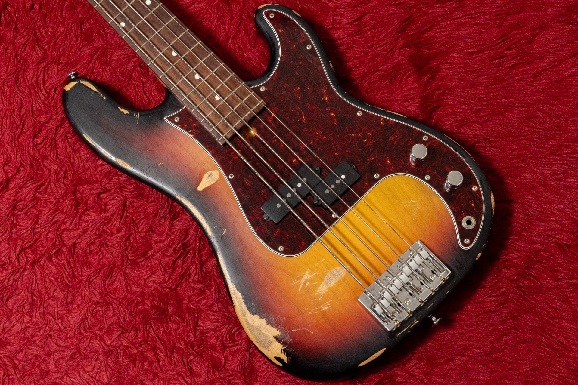 MADE IN JAPAN – Bass Shop Geek IN Box