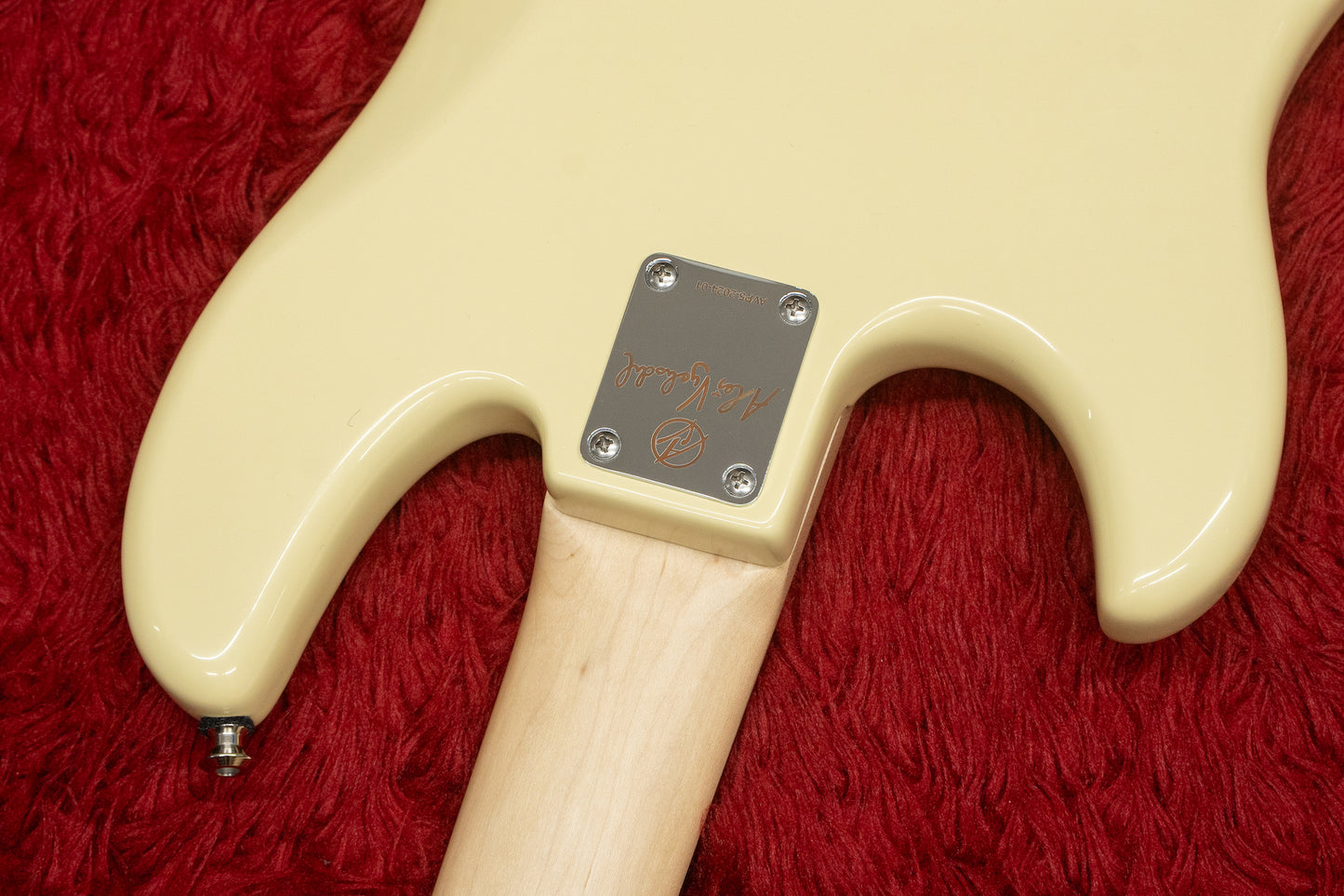【new】AV BASSES / AVP5 Vintage White 4.310kg #AVP5-2024-01 【GIB Yokohama】