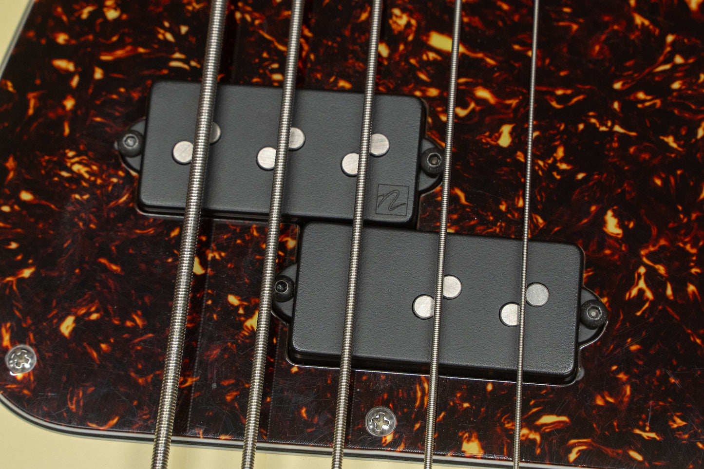 【new】AV BASSES / AVP5 Vintage White 4.310kg #AVP5-2024-01 【GIB Yokohama】
