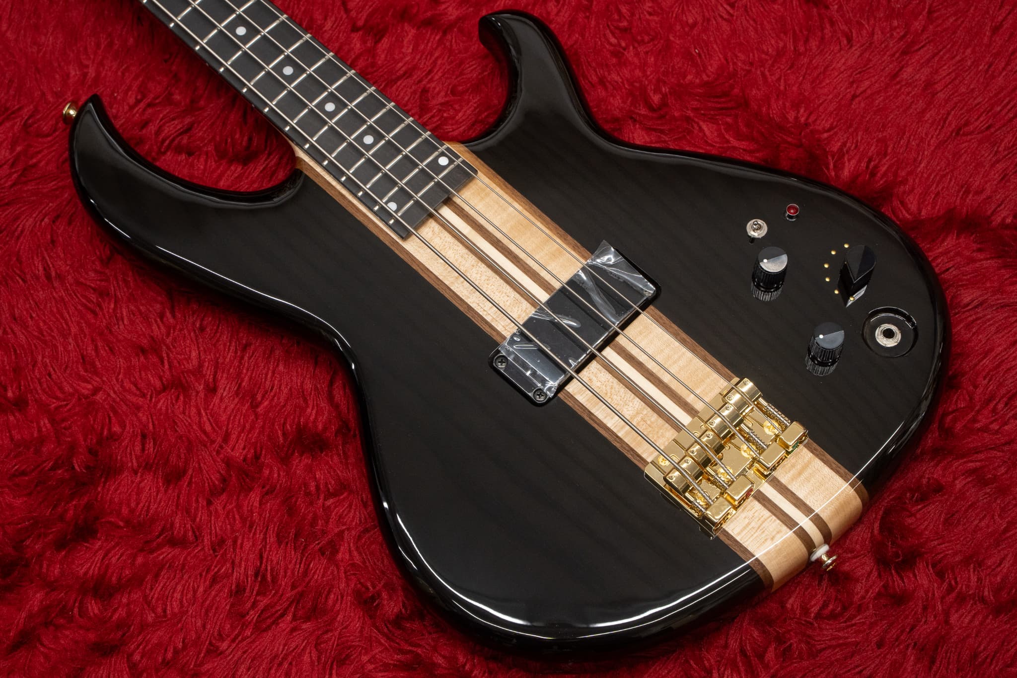 AriaPro II SB-1000ブラック Aria Pro II SB-1000 4-String Bass Guitar Black – Ish Guitars