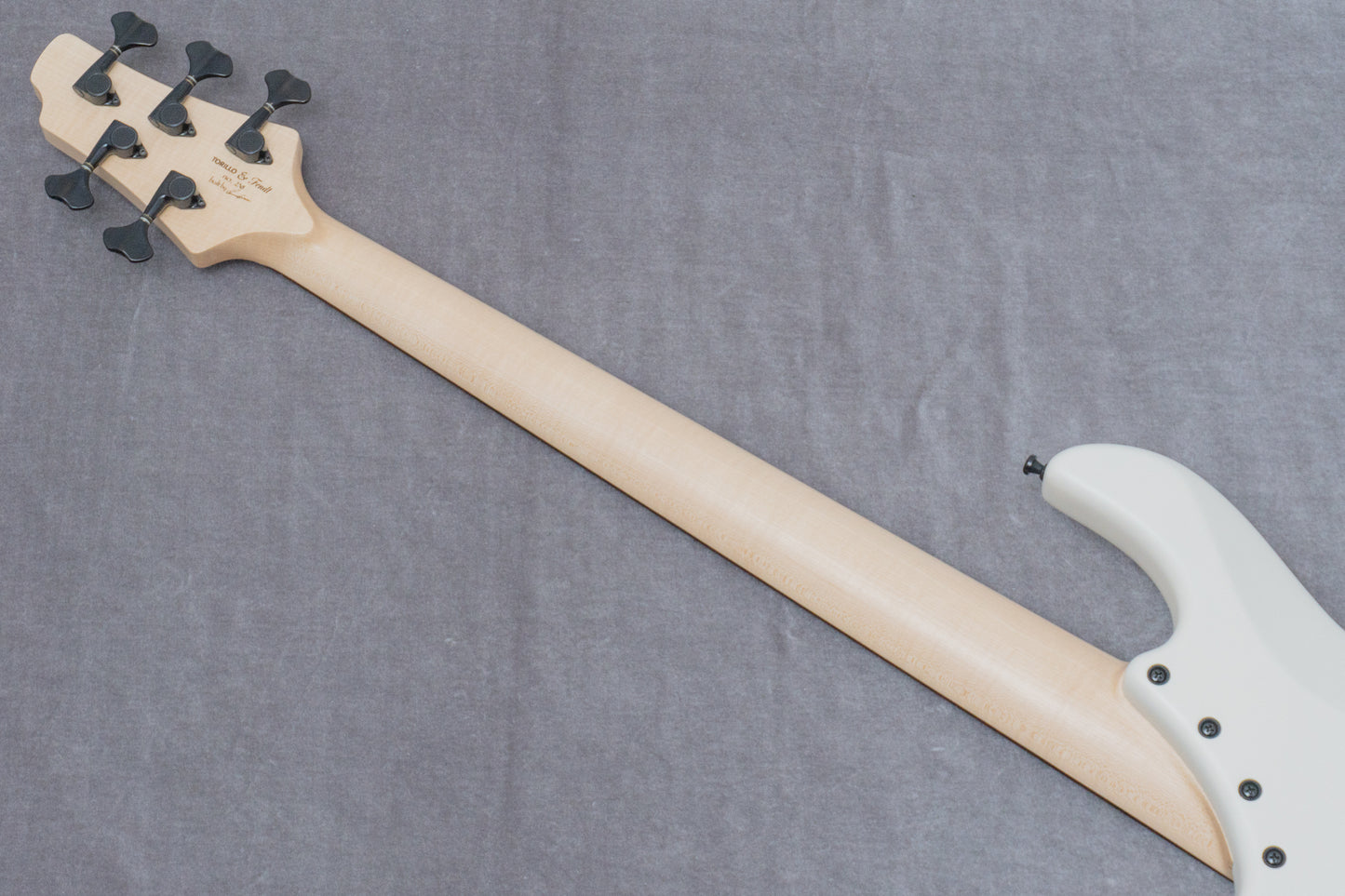 【new】Element / The Element Bass Custom 5st White Passive 3.860kg #238【GIB Hyogo】