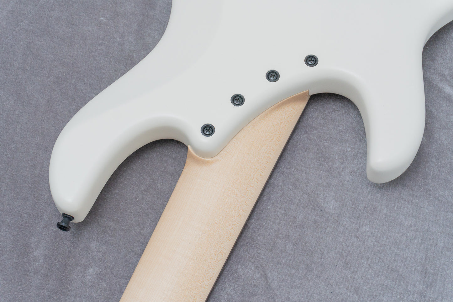 【new】Element / The Element Bass Custom 5st White Passive 3.860kg #238【GIB Hyogo】