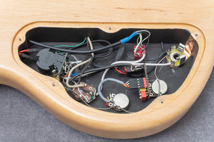 【new】Valiant Guitars / TNT5 Red 3.980kg #T24044【GIB Hyogo】