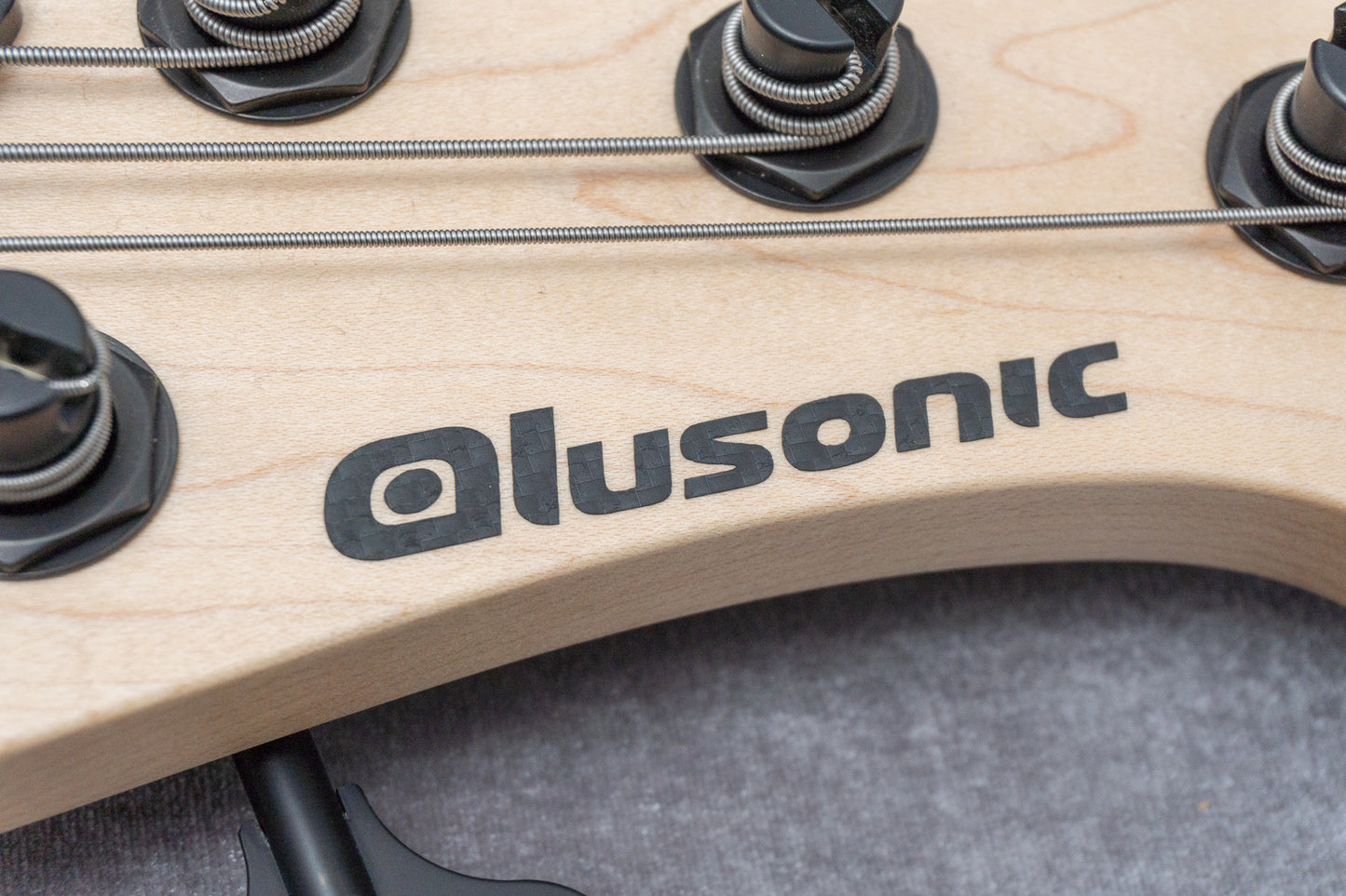 【new】Alusonic / J-Special Deluxe 5 Custom Shop Carbon 3.645kg #125497【GIB Hyogo】