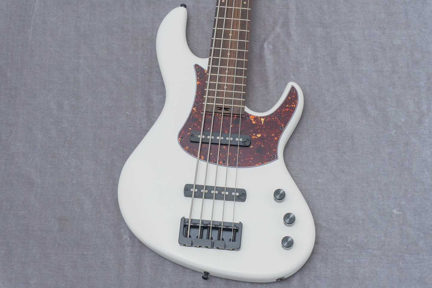 【new】Element / The Element Bass Custom 5st White Passive 3.860kg #238【GIB Hyogo】
