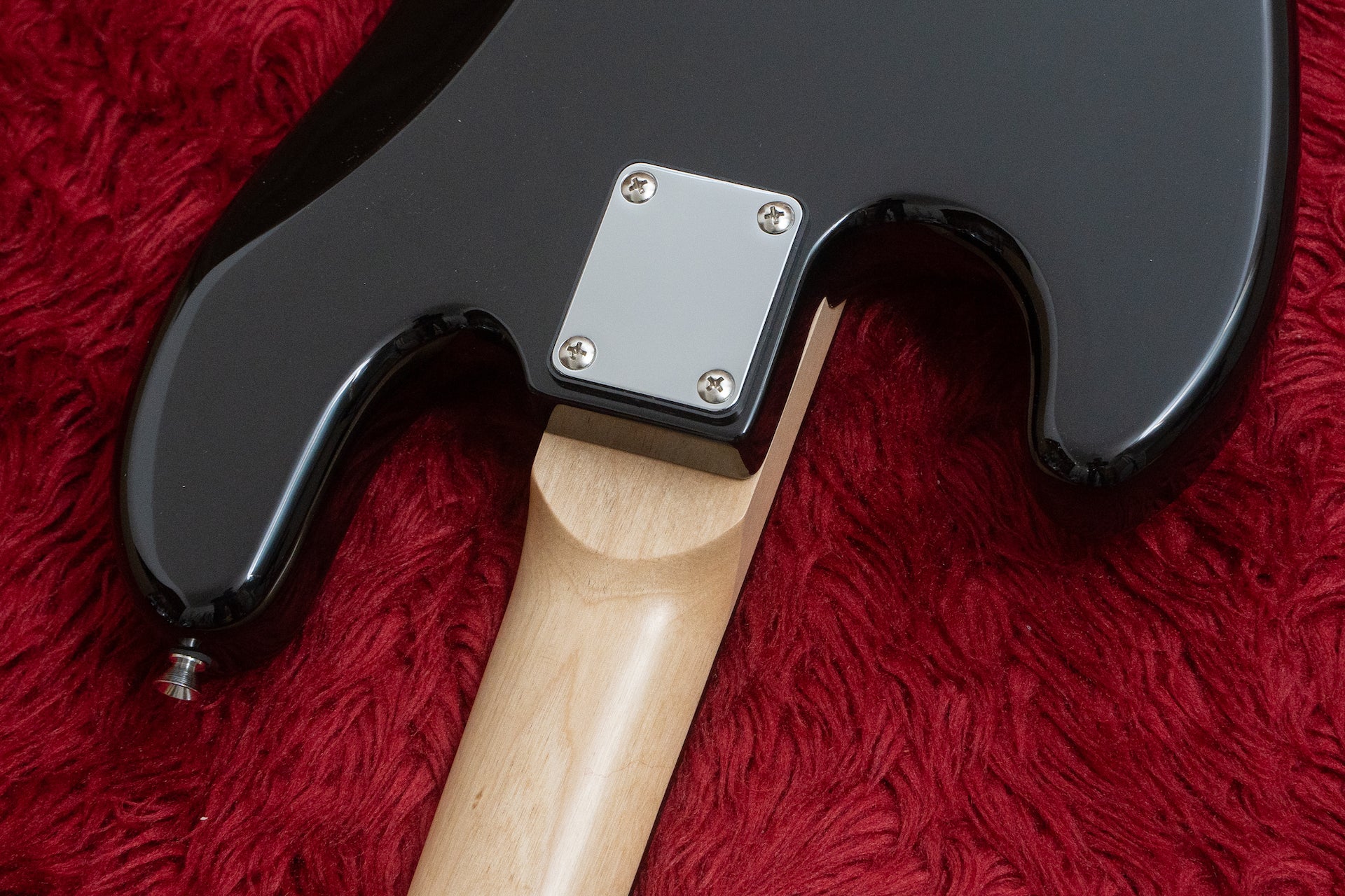 new】woofy basses / ONE series Cavalier 4 Black – Bass Shop Geek