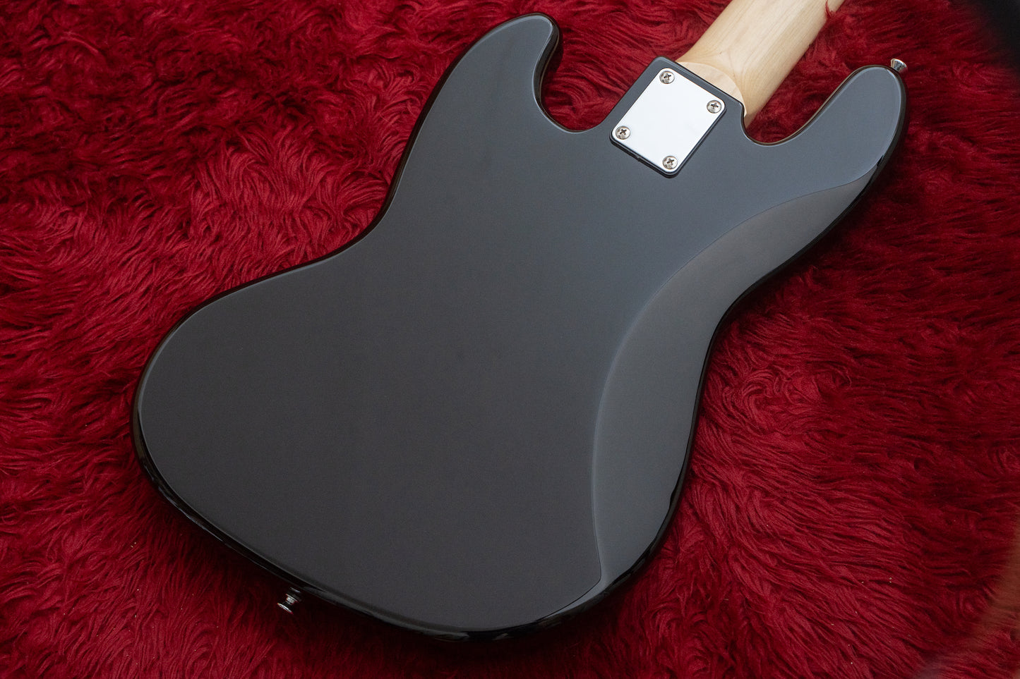 【new】woofy basses / ONE series Cavalier 5 M Black