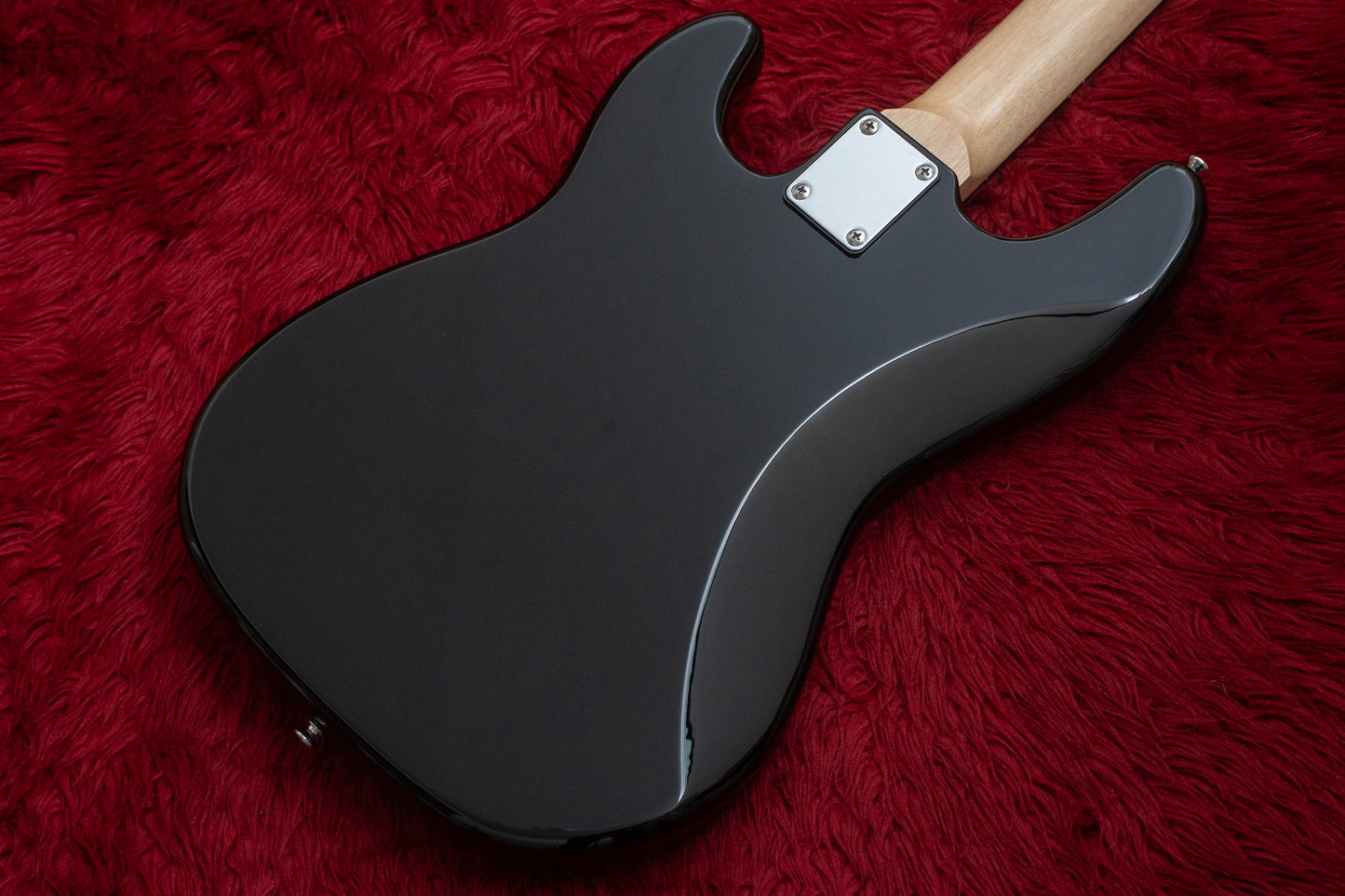 【new】woofy basses / ONE series Woo 4 Black