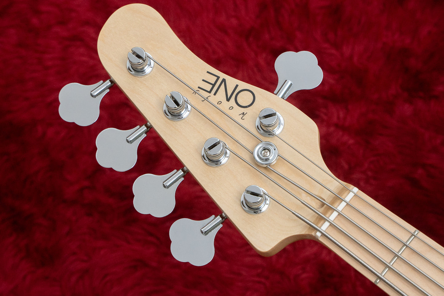 【new】woofy basses / ONE series Cavalier 5 M Black