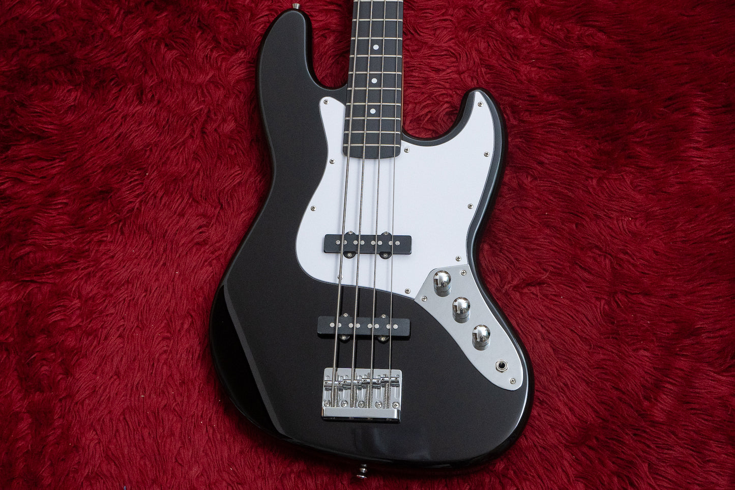 【new】woofy basses / ONE series Cavalier 4 Black