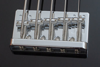 【new】woofy basses / ONE series Cavalier 5 M Black