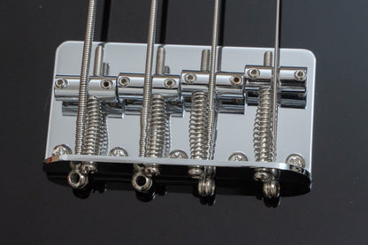 【new】woofy basses / ONE series Woo 4 Black