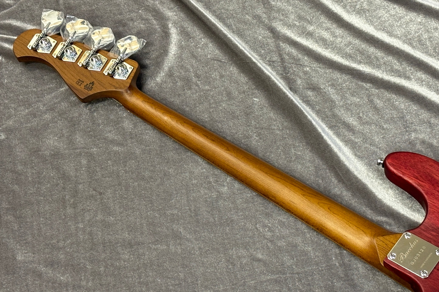 【new】Bacchus / WL4-STD33 RSM/M RED-S【GIB Hyogo】