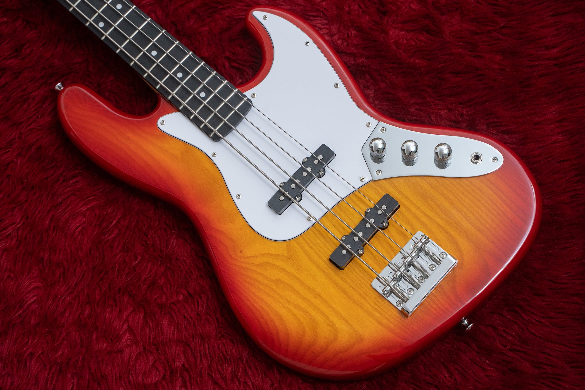 new】woofy basses / ONE series Cavalier 4 Cherry Sunburst – Bass