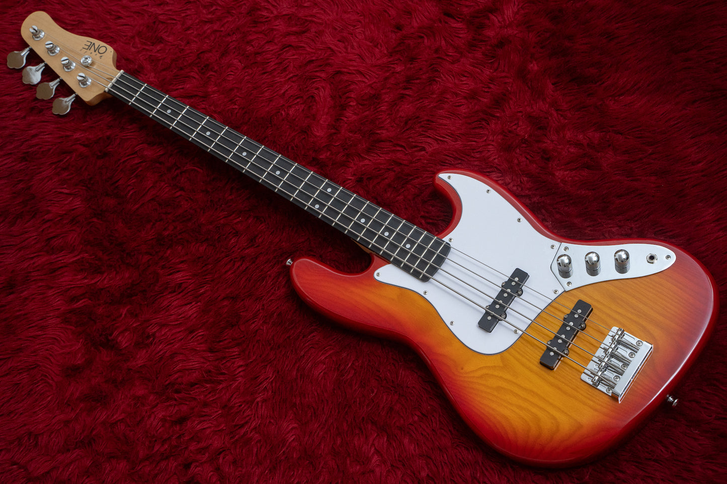 【new】woofy basses / ONE series Cavalier 4 Cherry Sunburst