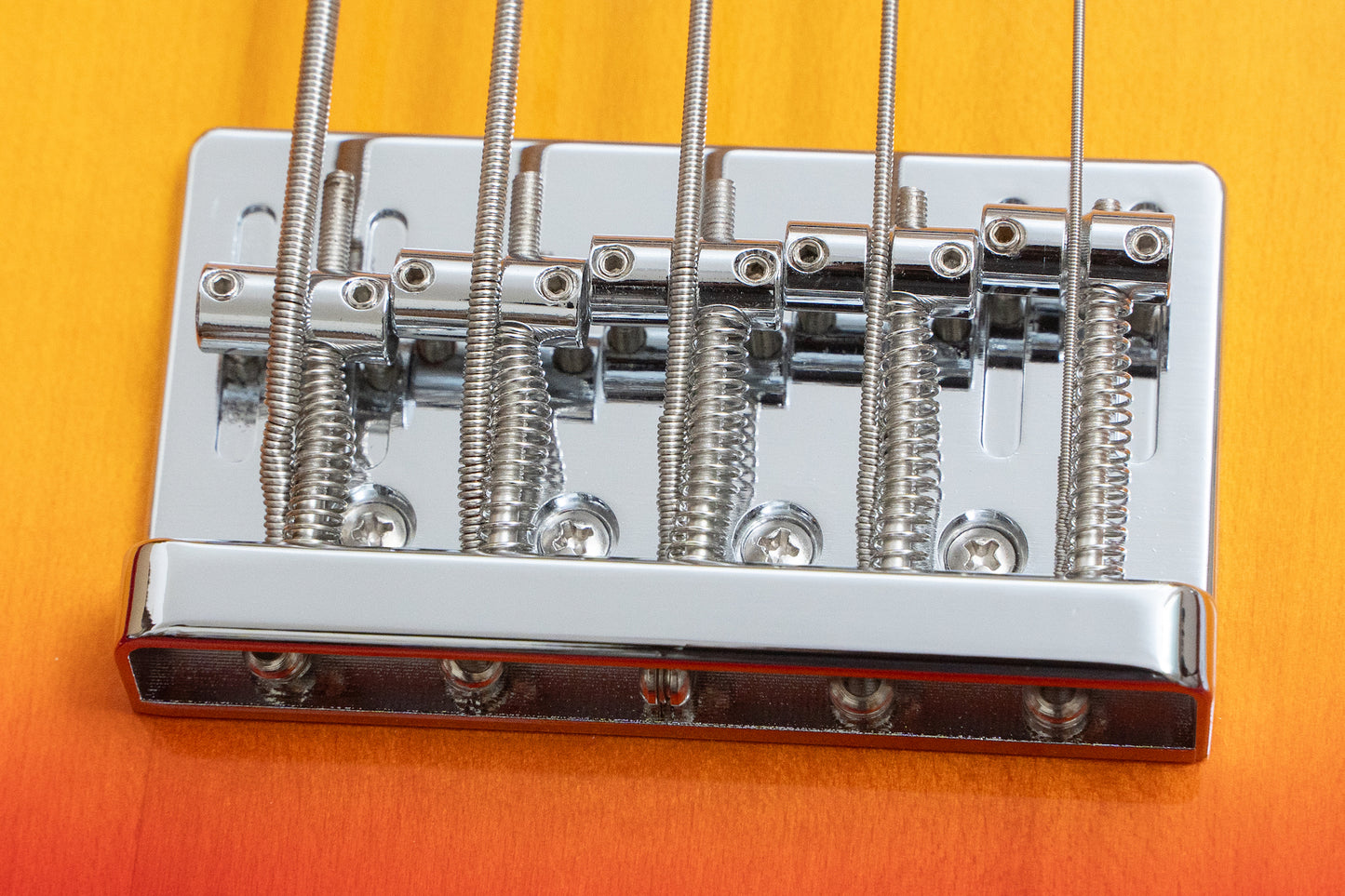 【new】woofy basses / ONE series Woo 5 Cherry Sunburst