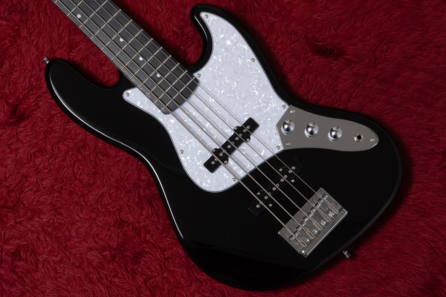 【new】woofy basses / ONE series Cavalier 5 Black