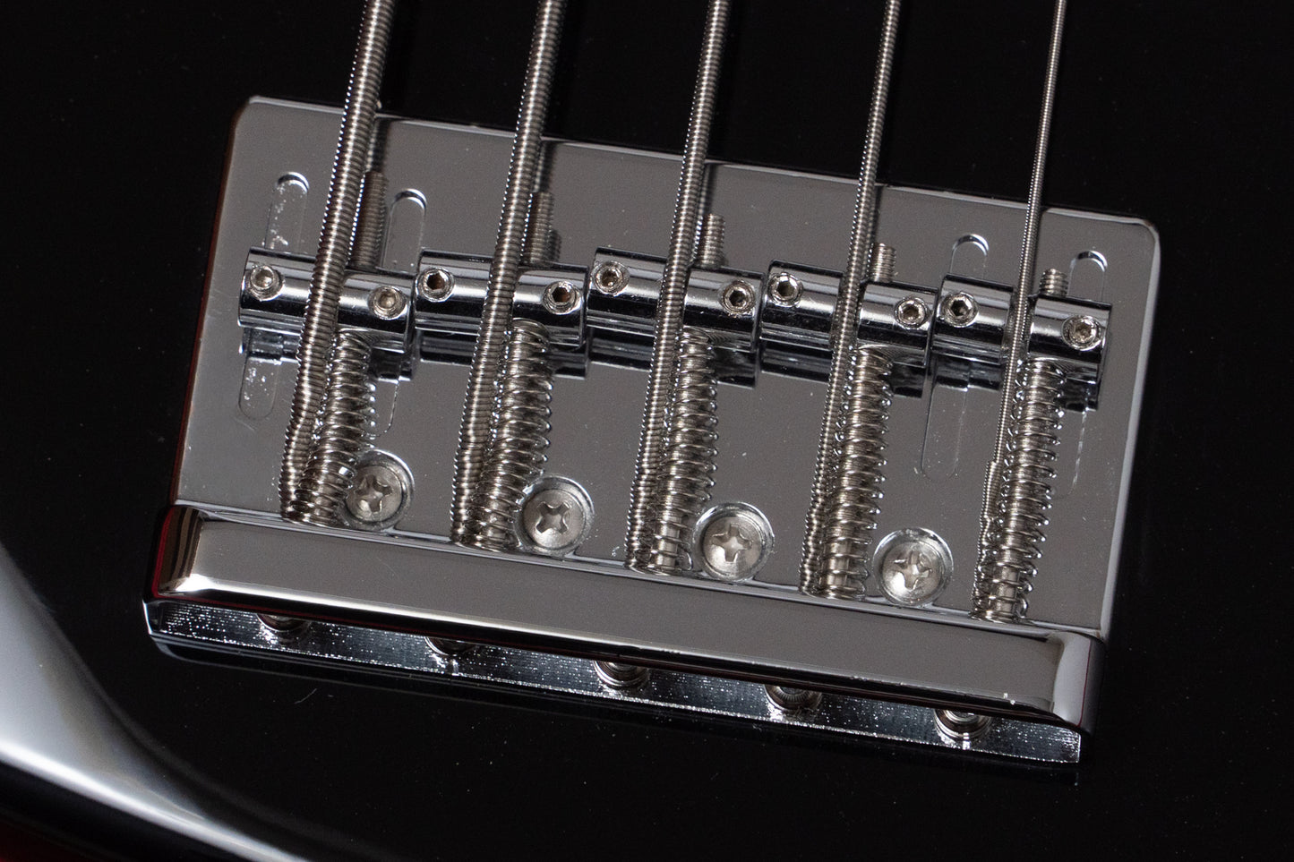 【new】woofy basses / ONE series Cavalier 5 Black