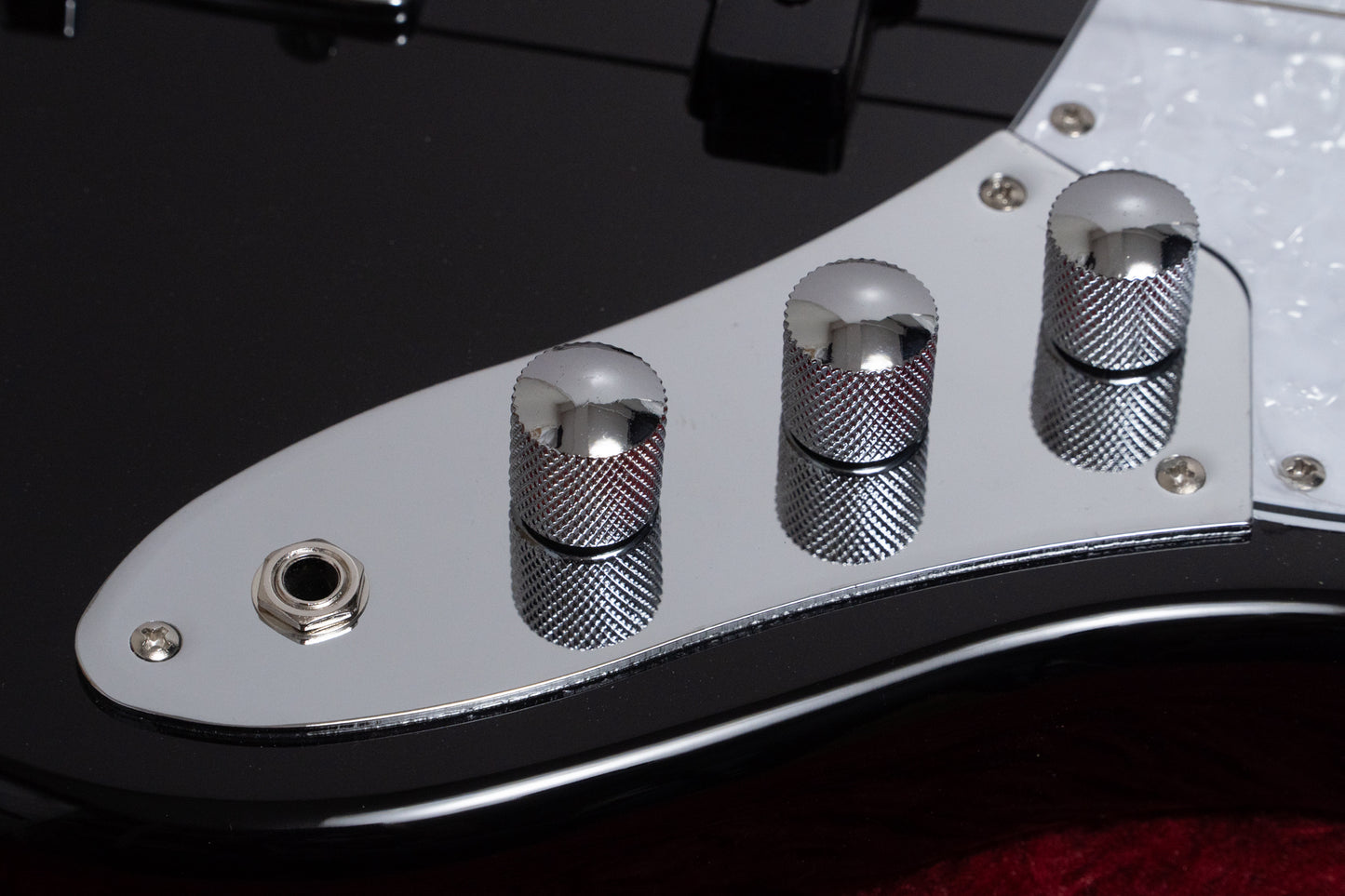 【new】woofy basses / ONE series Cavalier 5 Black