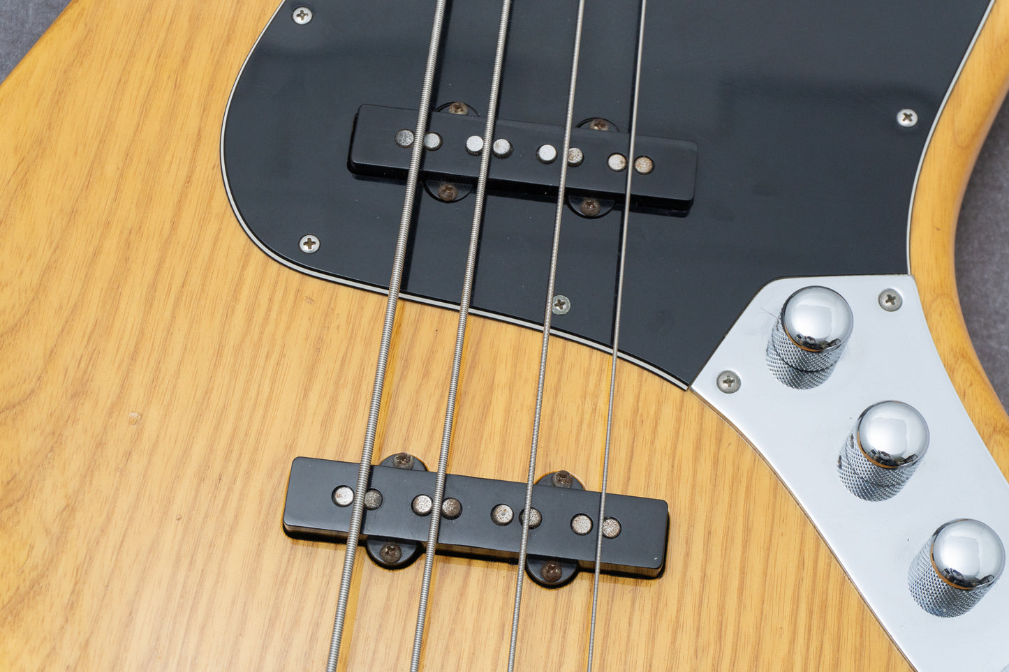 【used】Suhr / Classic J Active 4.08kg #3823【GIB Hyogo】