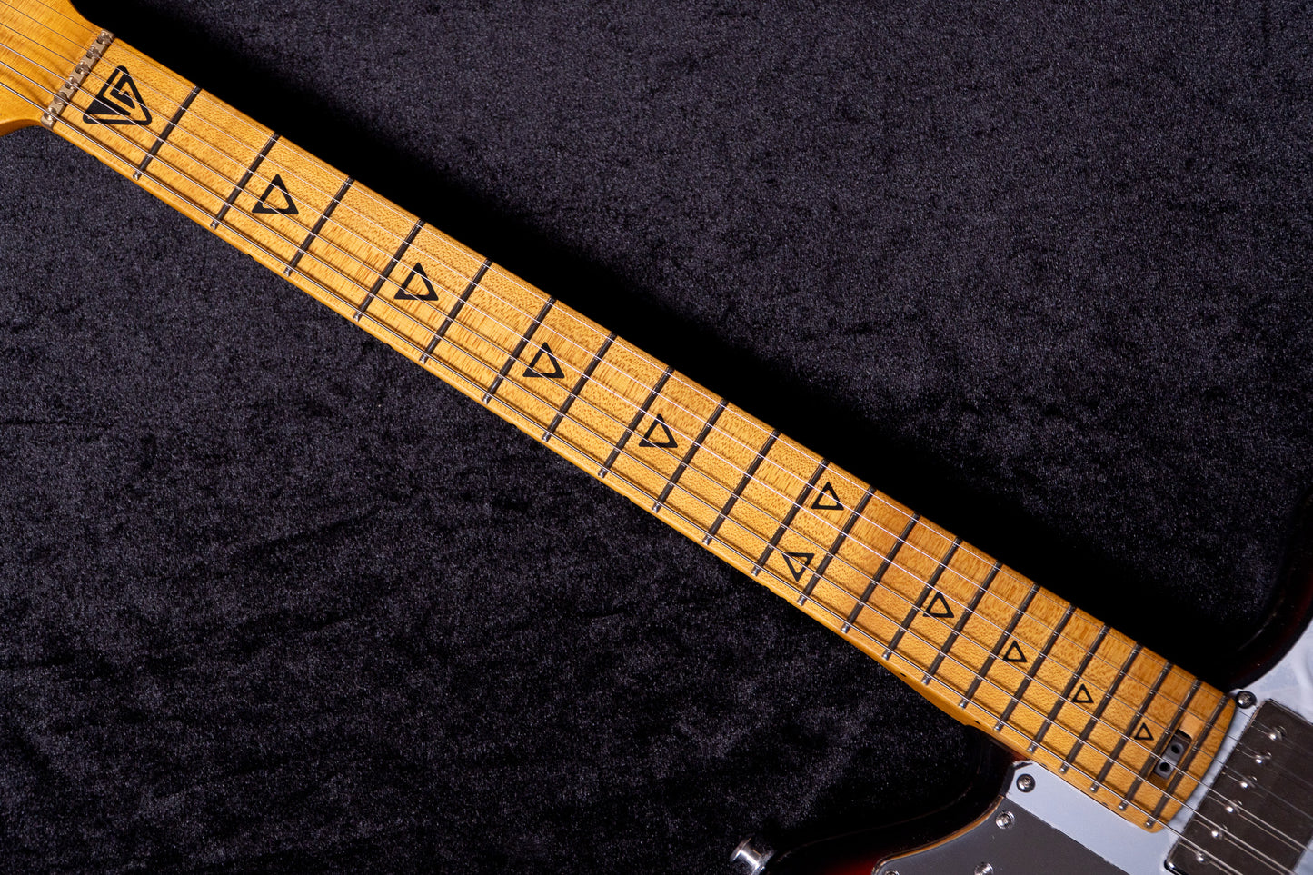 【new】Valiant Guitars / Jupiter 3TSB Gloss #J25190 3.22kg【TONIQ横浜】