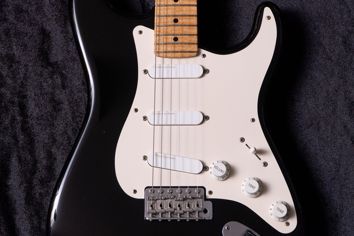 [Used】Fender / Custom Shop Eric Clapton Stratocaster Blackie 2000 #CN94164 3.64kg [TONIQ Yokohama]