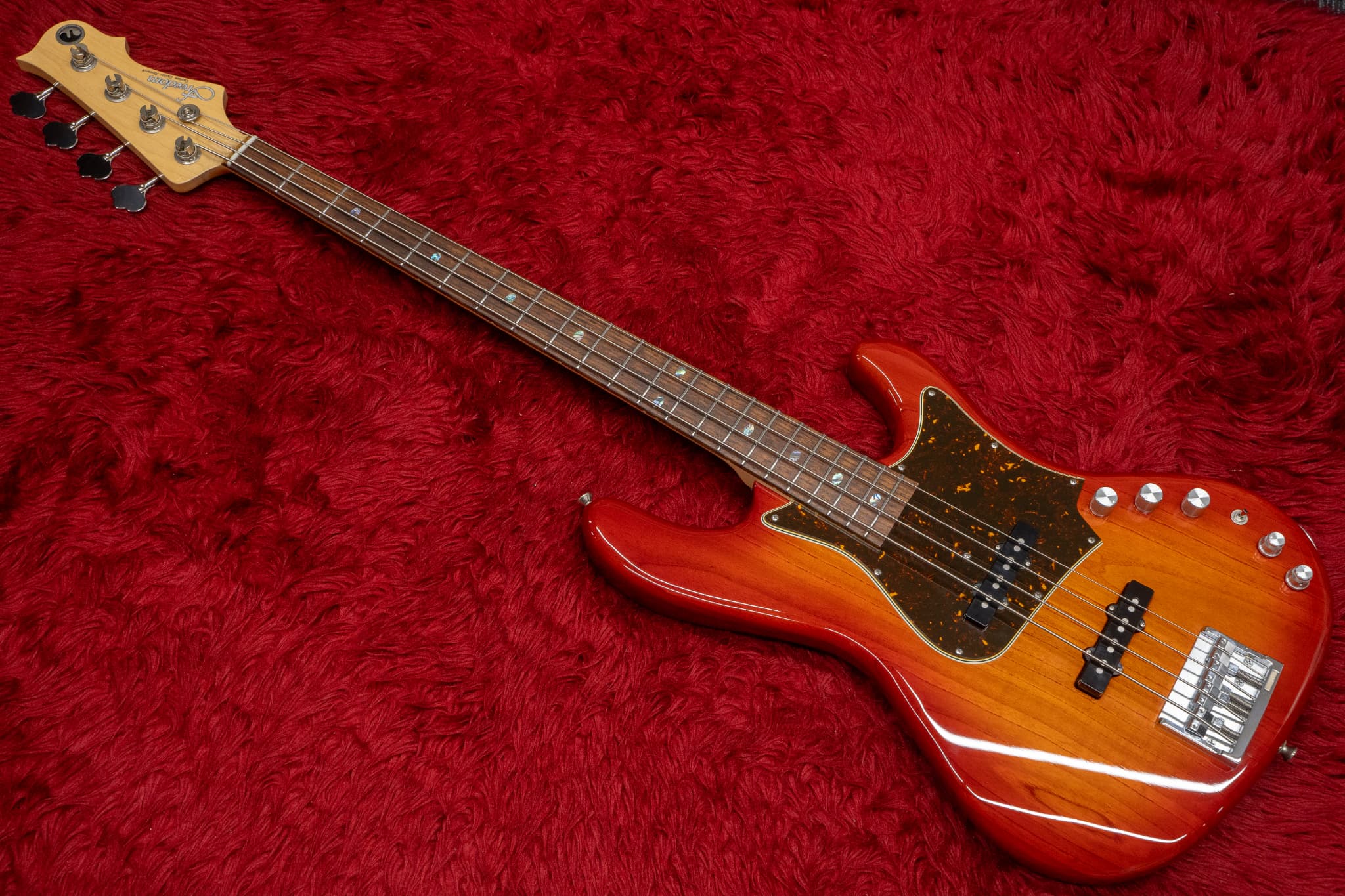 used】Freedom Custom Guitar Research / RHINO-4 Ash/R 2018 4.040kg
