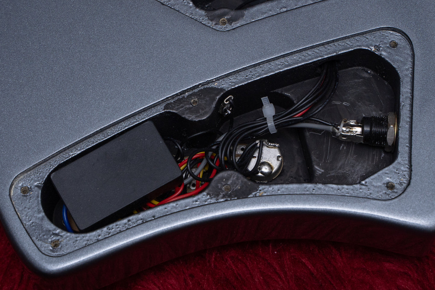 【new】HEX Guitars / NB505 Gunmetal Gray