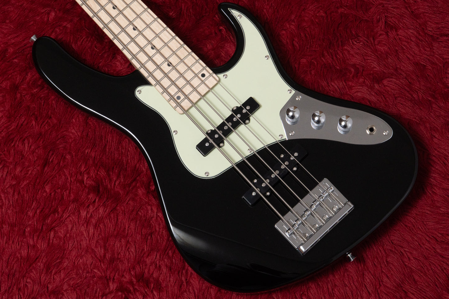 【new】woofy basses / ONE series Hank 5 M Black
