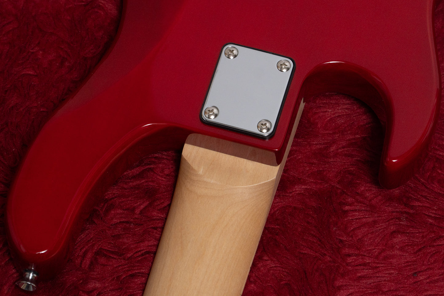 【new】woofy basses / ONE series Hank 5 M Plus Cherry Sunburst