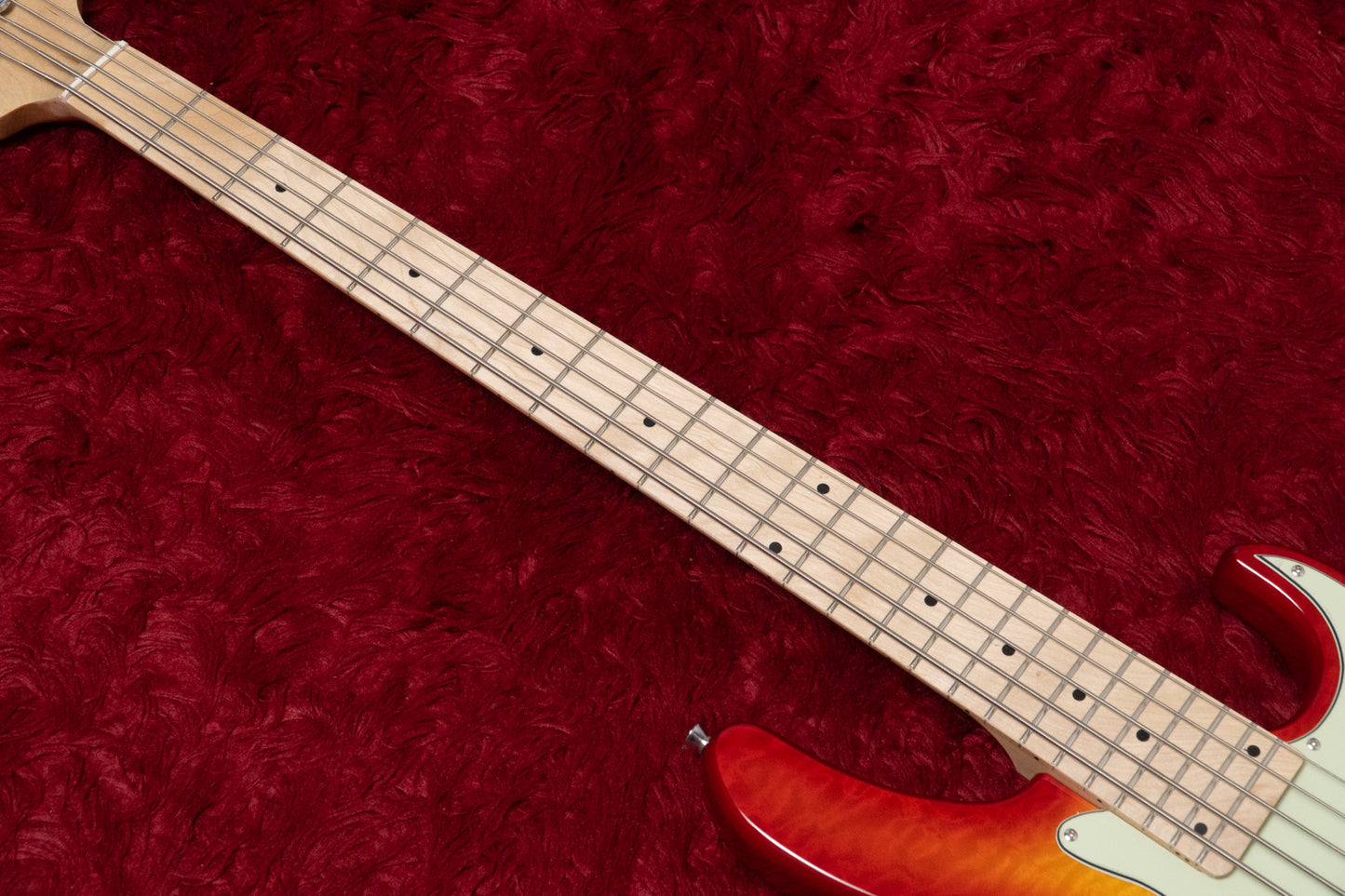 【new】woofy basses / ONE series Hank 5 M Plus Cherry Sunburst