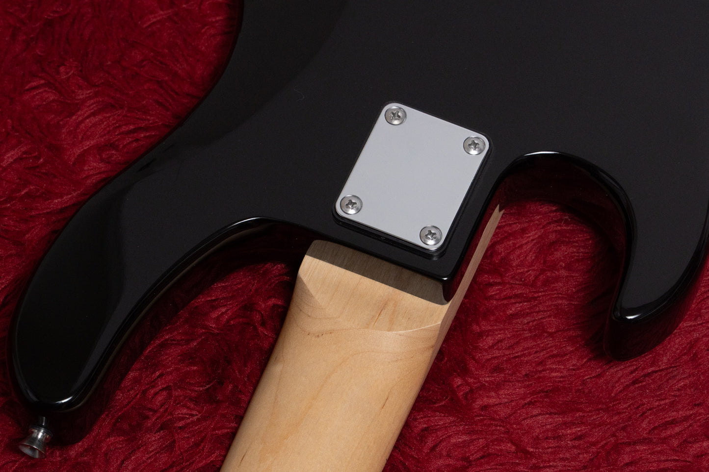 【new】woofy basses / ONE series Hank 5 M Plus Sunburst