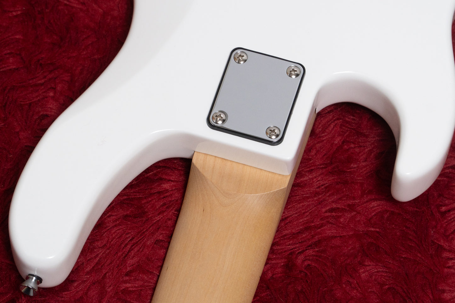 【new】woofy basses / ONE series Hank 5 M White
