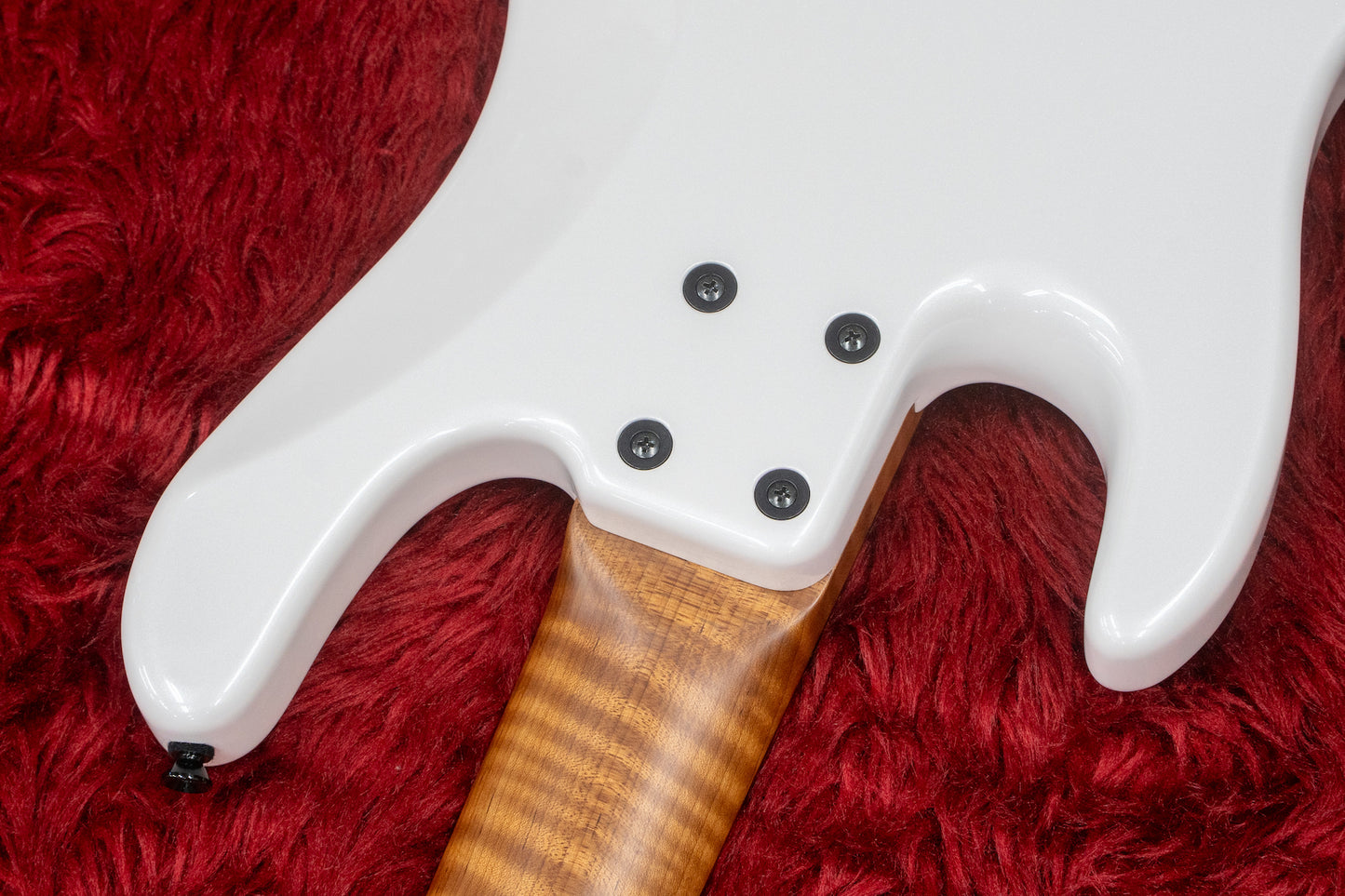 [new] Kikuchi Guitars / Custom Bass 5 / snowflake whilte pearl #14 3.6kg [Yokohama]