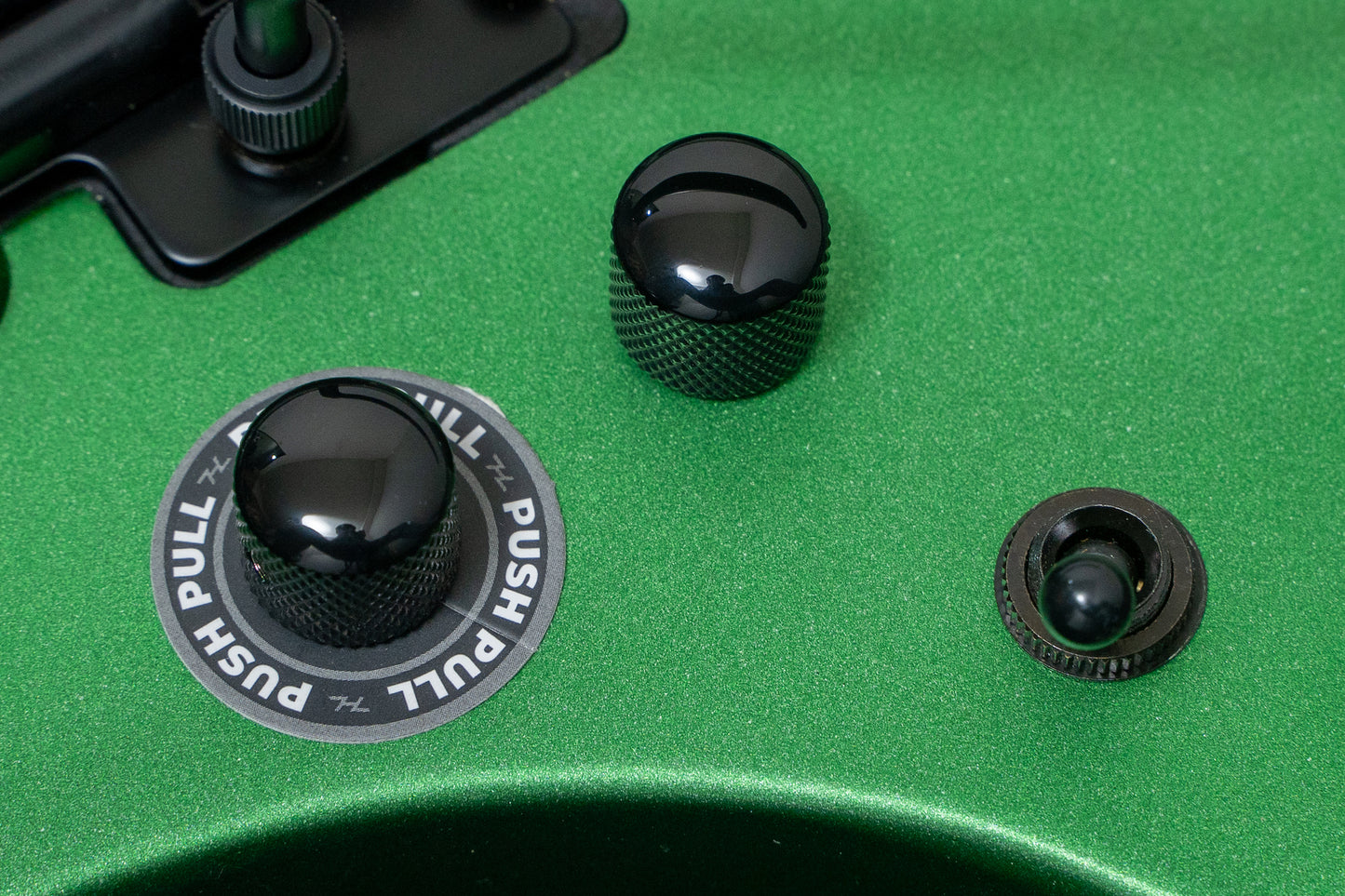 【new】HEX Guitars / N500 Metallic Emerald Green