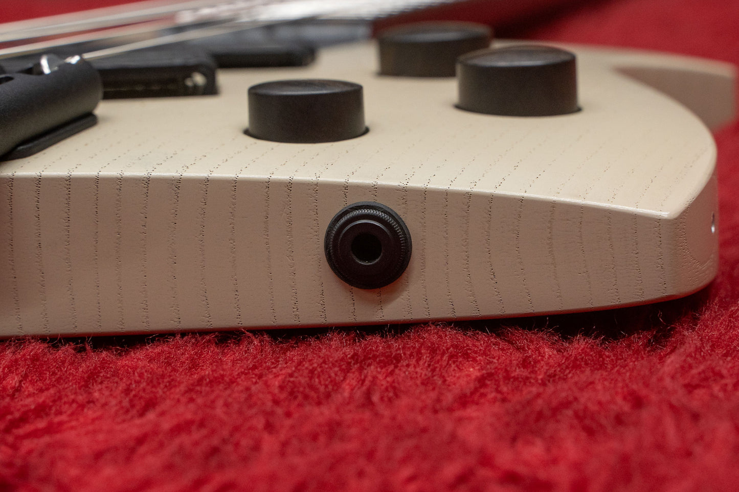 【new】Meta Guitars / Veil B4 Medium Scale Champagne Beige 3.135kg【GIB Yokohama】