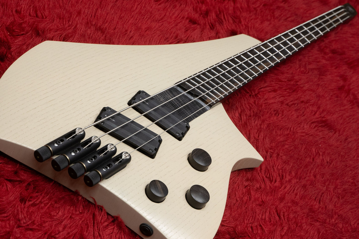 【new】Meta Guitars / Veil B4 Medium Scale Champagne Beige 3.135kg【GIB Yokohama】