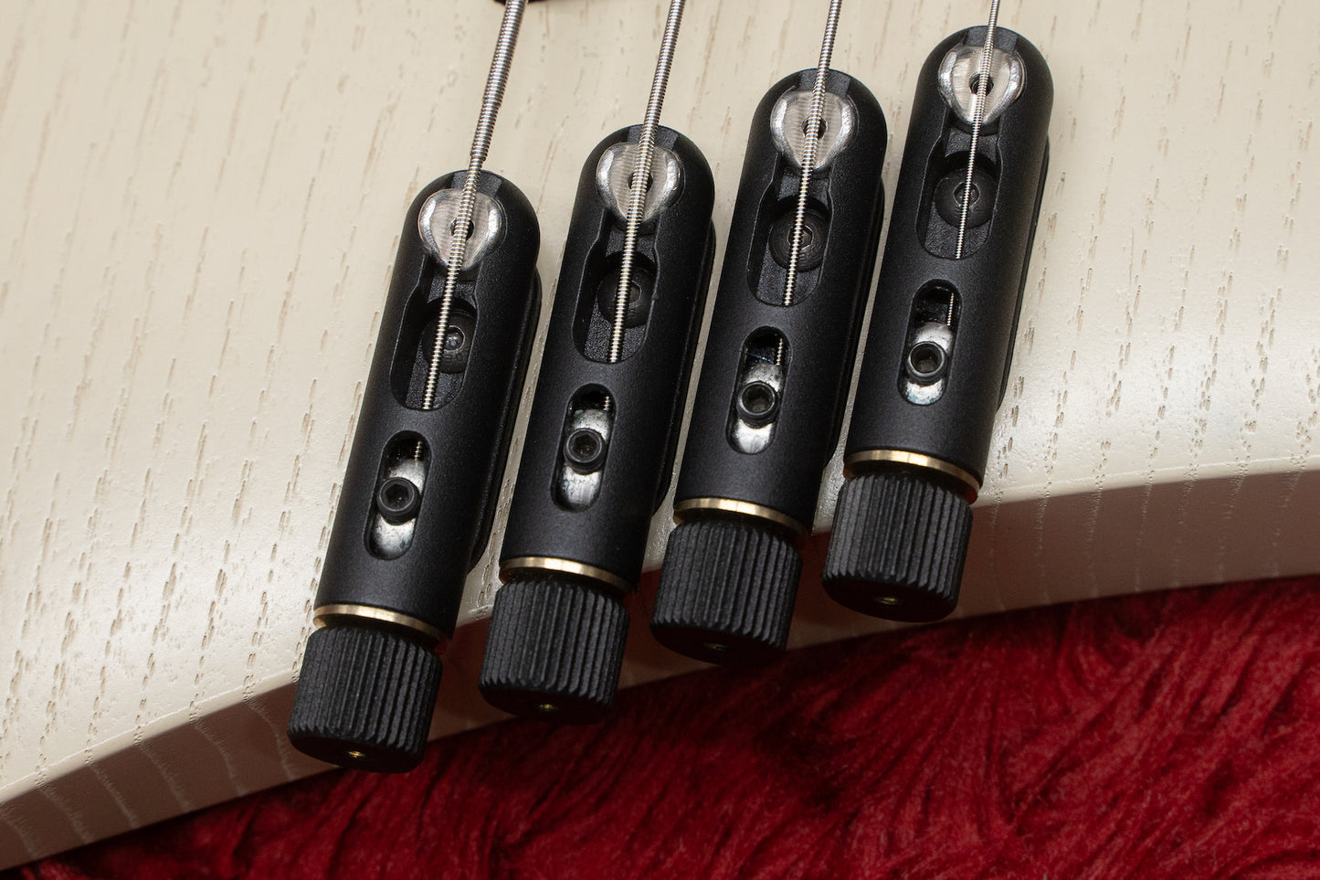 【new】Meta Guitars / Veil B4 Medium Scale Champagne Beige 3.135kg【GIB Yokohama】