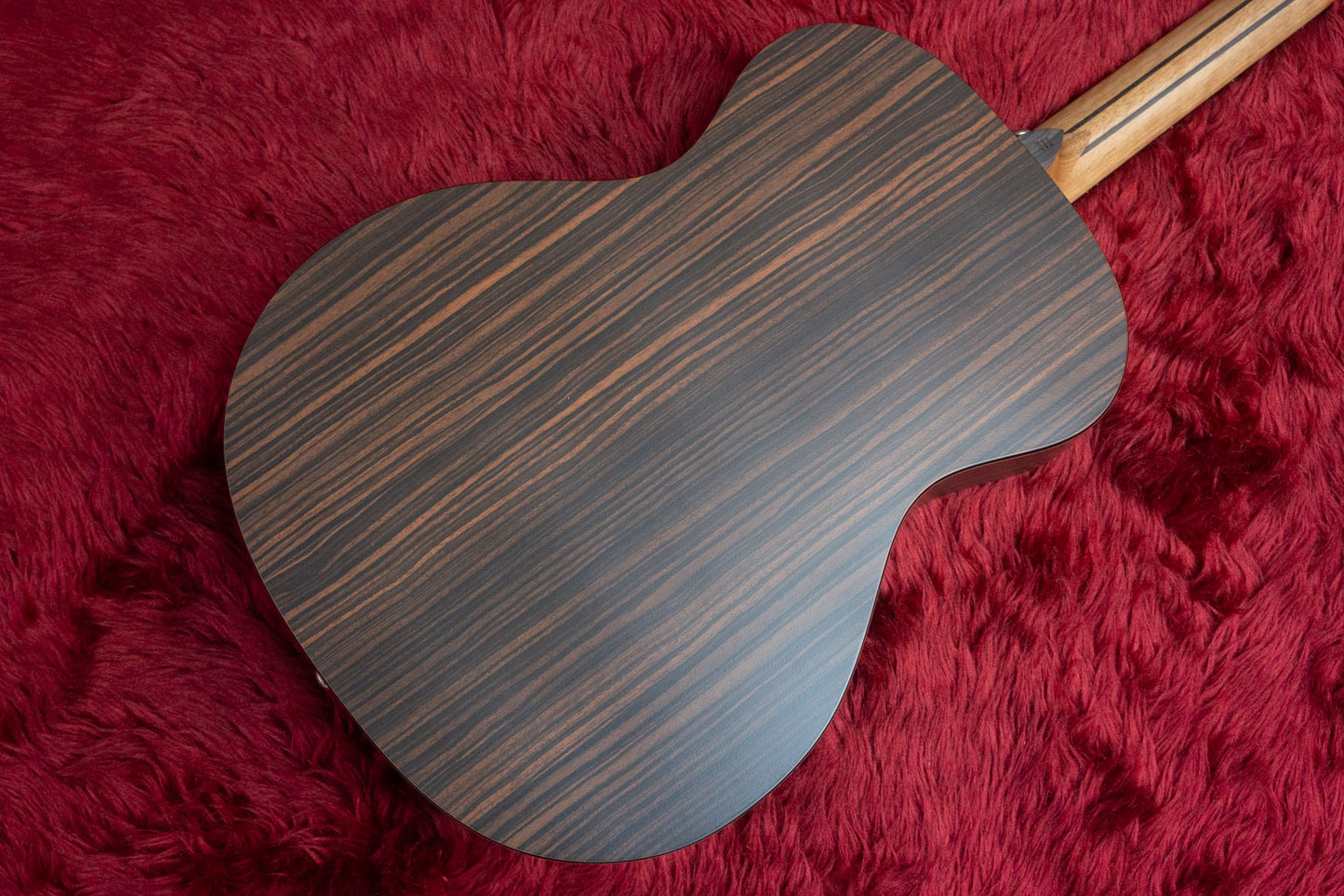 [new] NAGI GUITARS / kuro  [Yokohama]