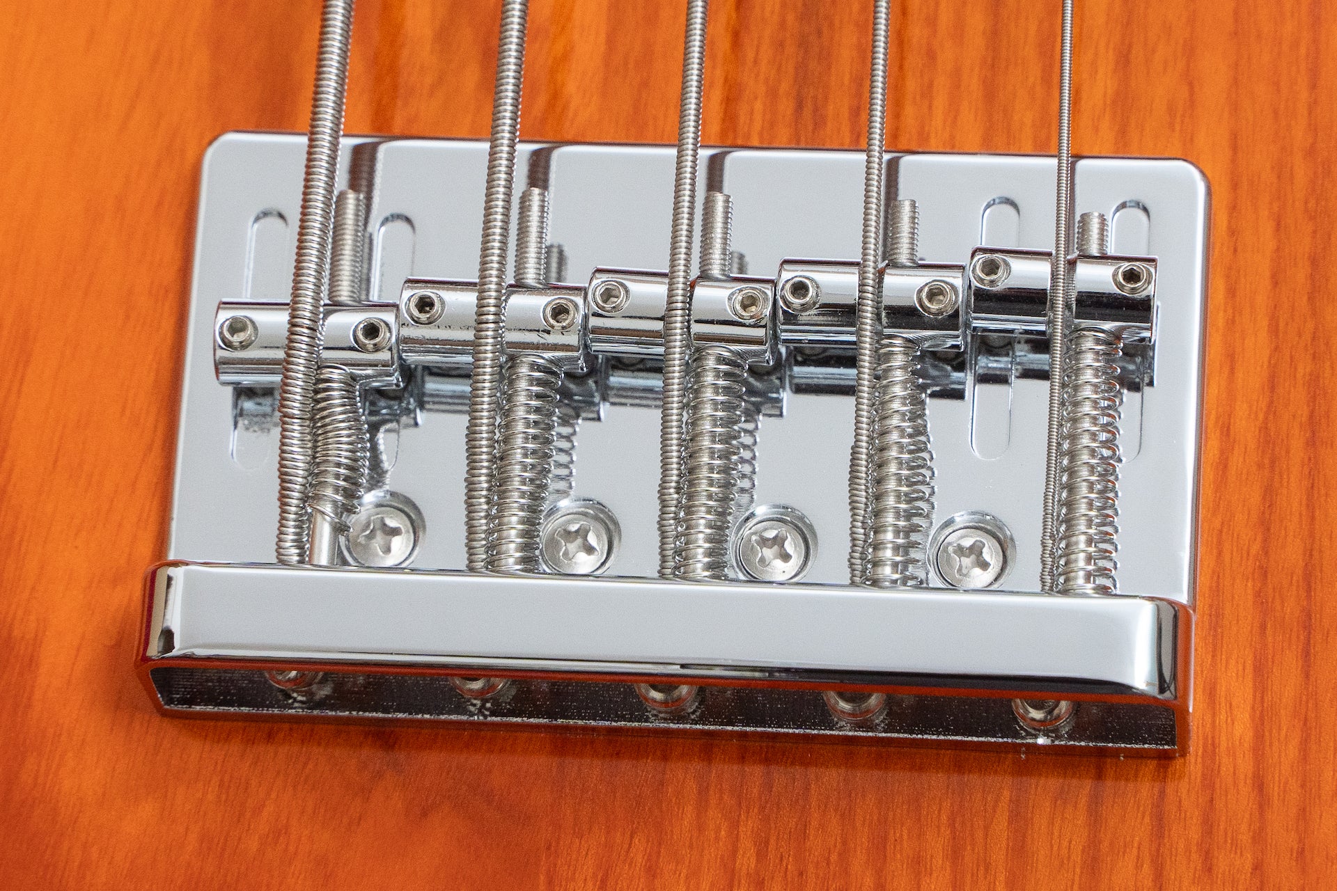 new】woofy basses / ONE series Cavalier 5 M Orange – Bass Shop