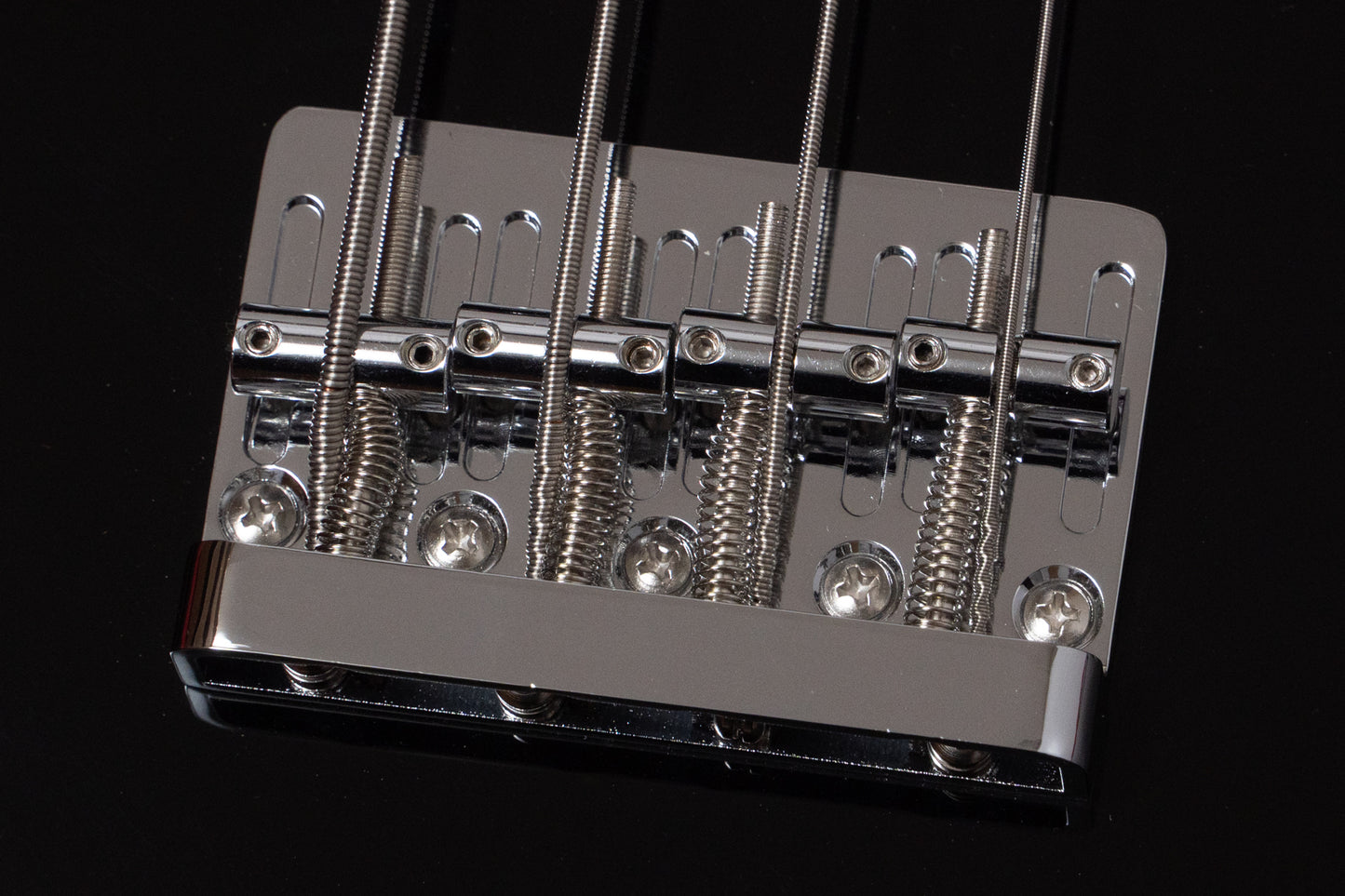 【new】woofy basses / ONE series Poodle 4 Solid Black