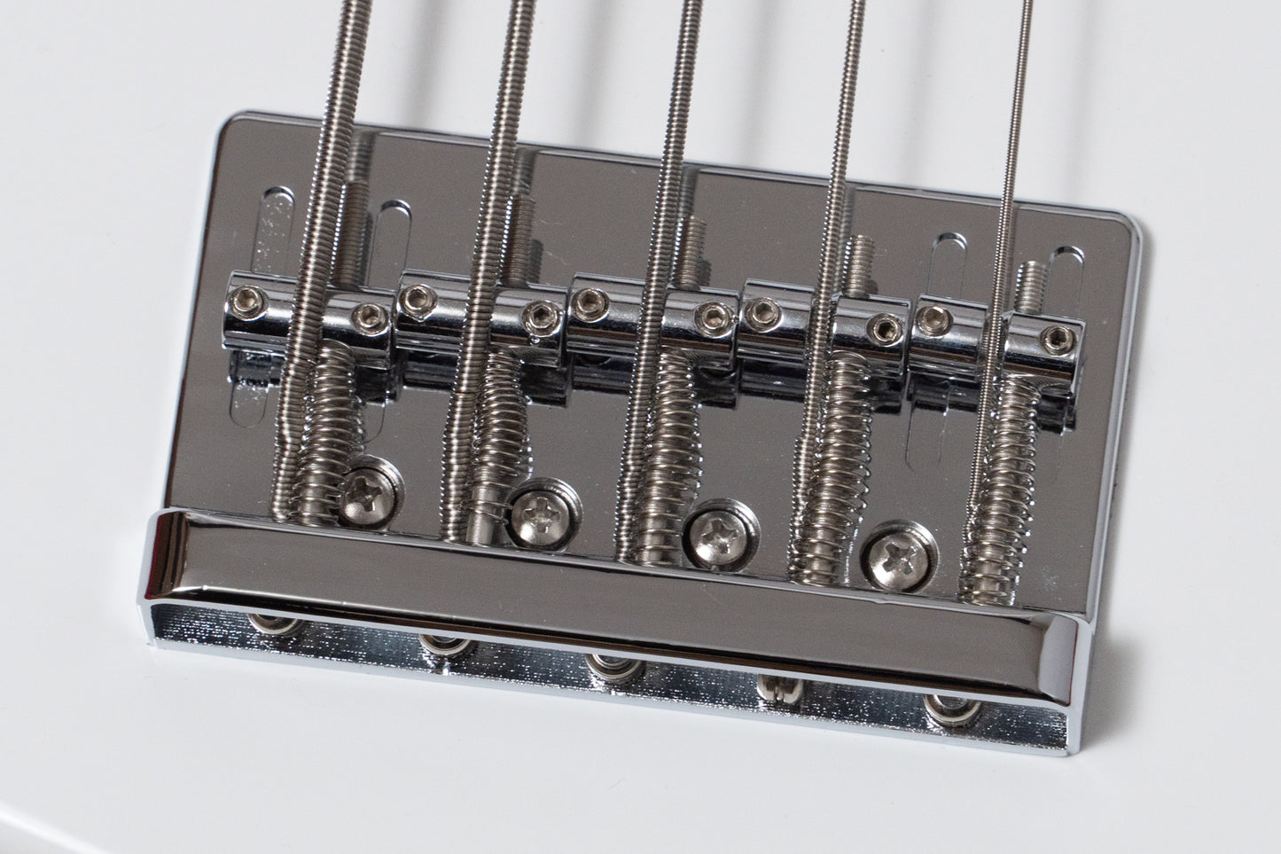【new】woofy basses / ONE series Poodle 5 Solid White