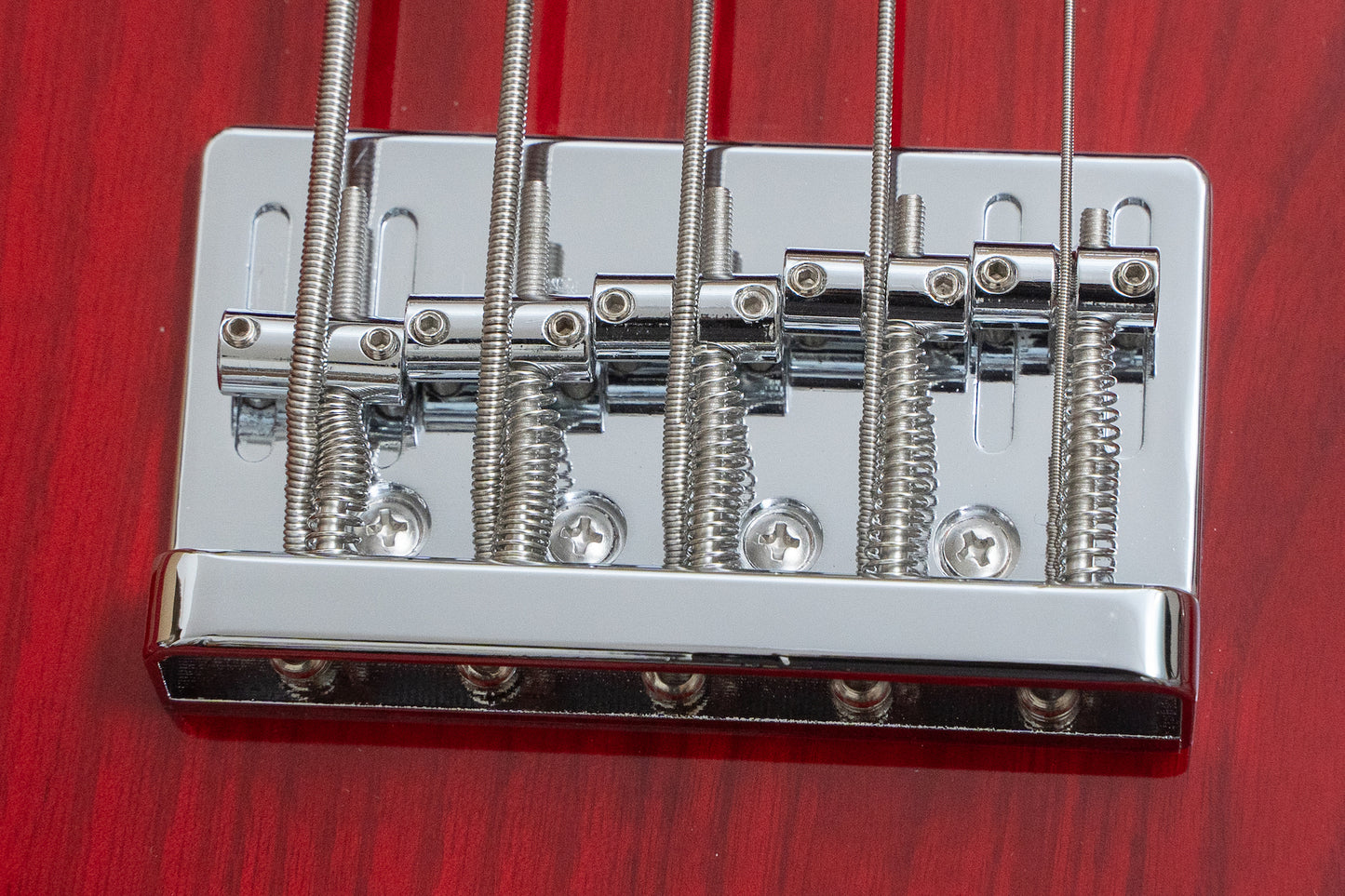 【new】woofy basses / ONE series Cavalier 5 M Red