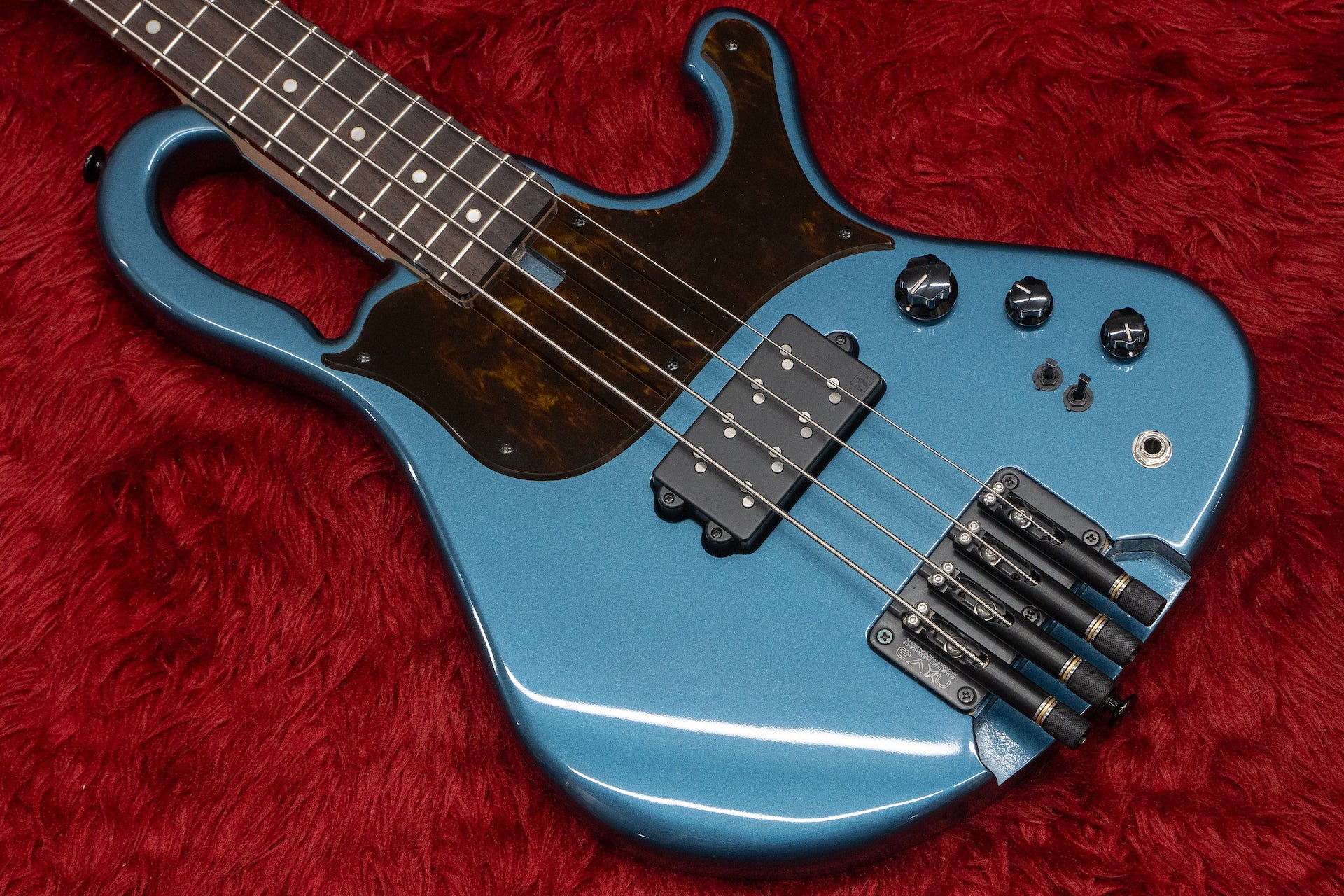 ベース HUMPBACK ENGINEERING 4117 BASS EQ Preamp 4117 BassEQ Onboard | HUMPBACKeng webstore