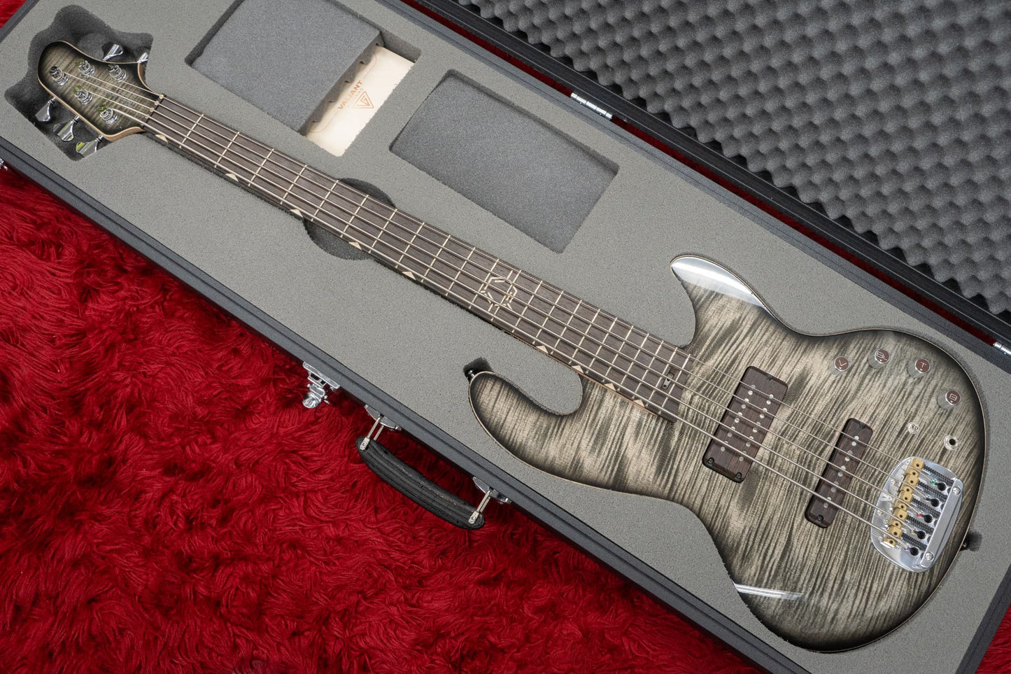 【new】Valiant Guitars / TNT5 Black 4.075kg #T23038【GIB Yokohama】