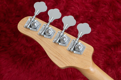 【new】woofy basses / ONE series Woo 4 White